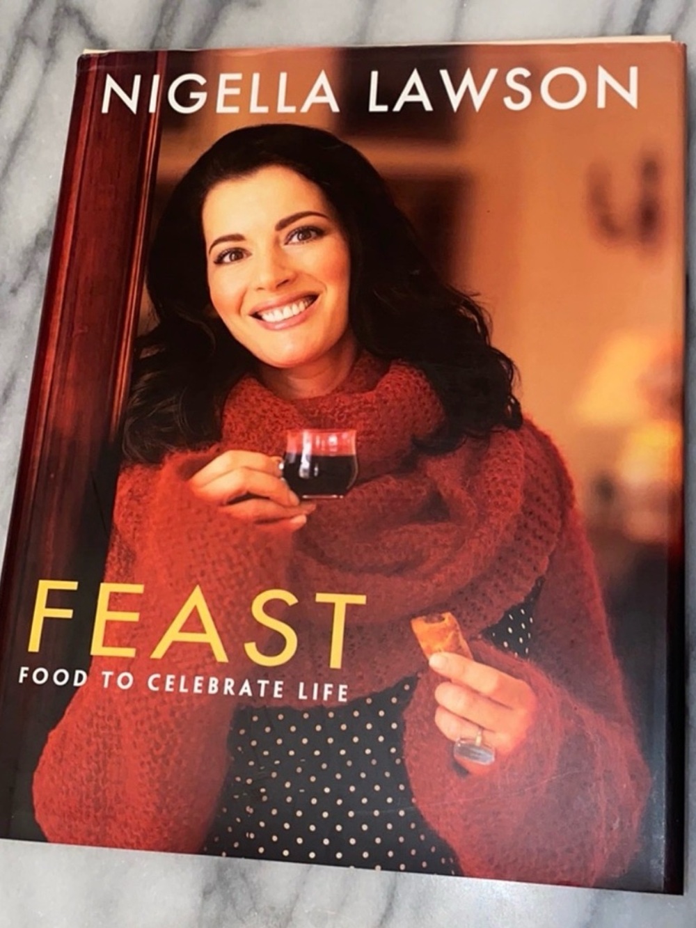 ‘FEAST Food to Celebrate Life’ Cookbook by Nigella Lawson📕